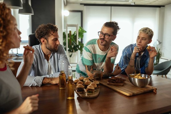 How Can UK Specialty Bookstores Increase Foot Traffic with Niche Event Hosting?