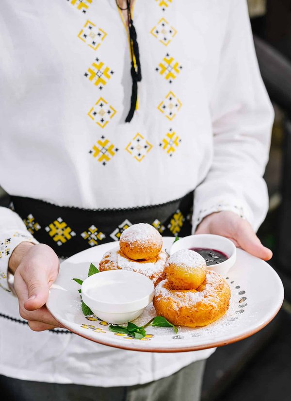 What Are the Best Business Casual Outfits for Tech Startups?